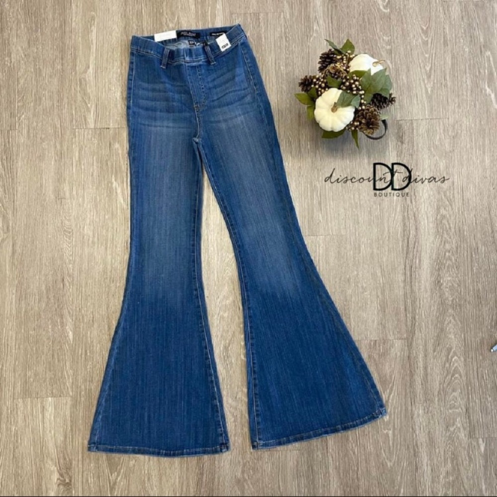 COPY- JUDY BLUE “PULL ON” JEAN FLARES